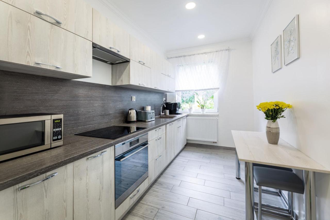 Pokoje Goscinne I Apartamenty Margaret Kudowa-Zdroj Bagian luar foto
