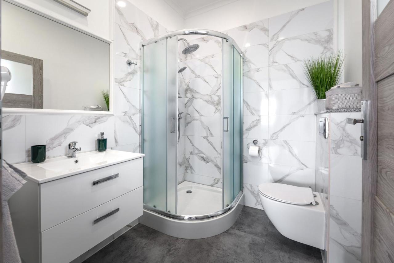 Pokoje Goscinne I Apartamenty Margaret Kudowa-Zdroj Bagian luar foto