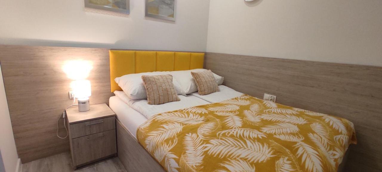Pokoje Goscinne I Apartamenty Margaret Kudowa-Zdroj Bagian luar foto