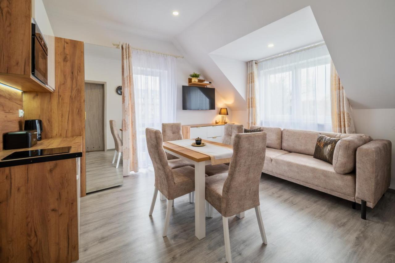 Pokoje Goscinne I Apartamenty Margaret Kudowa-Zdroj Bagian luar foto