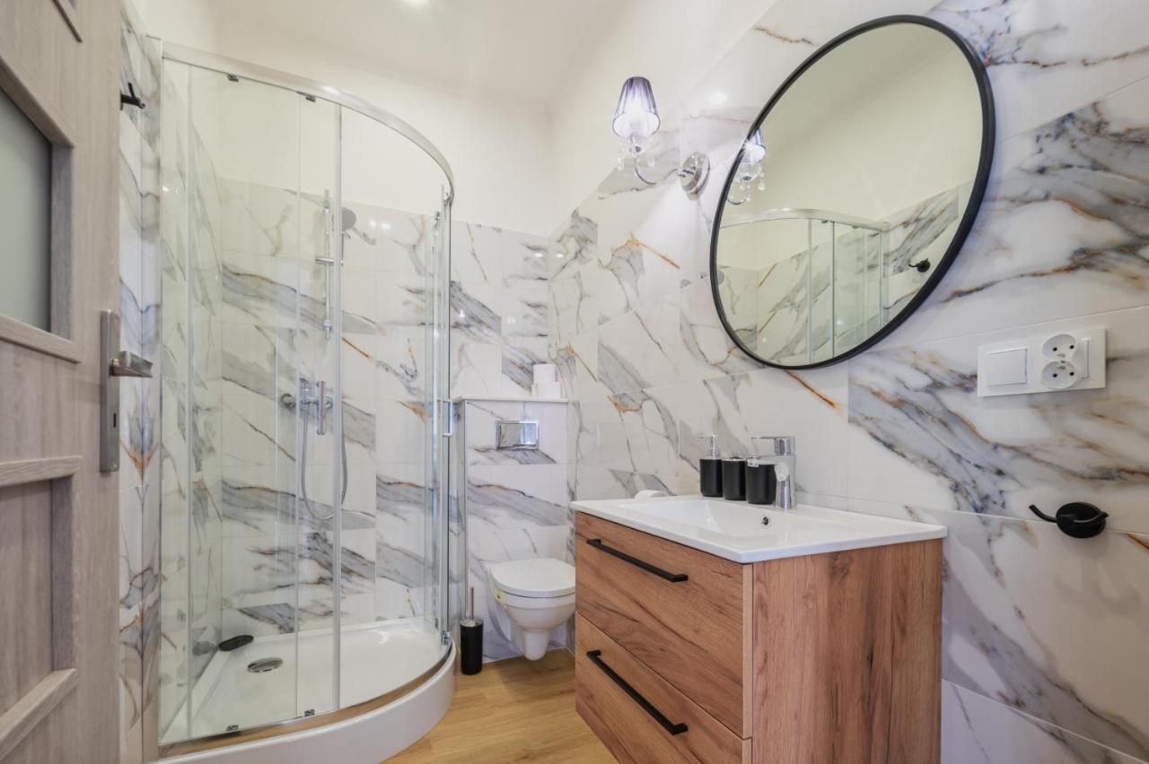 Pokoje Goscinne I Apartamenty Margaret Kudowa-Zdroj Bagian luar foto